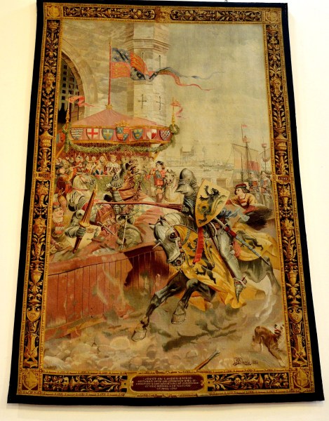 tapestry-in-the-upper-hall-at-the-guildhall-in-london